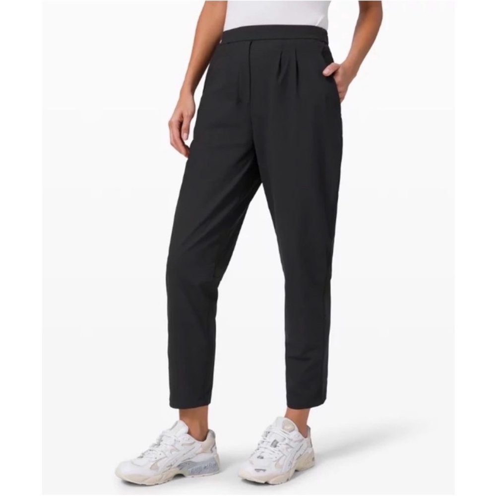 Lululemon Essential High Rise Pants Black Trousers Size 6 Pleated Straight Leg